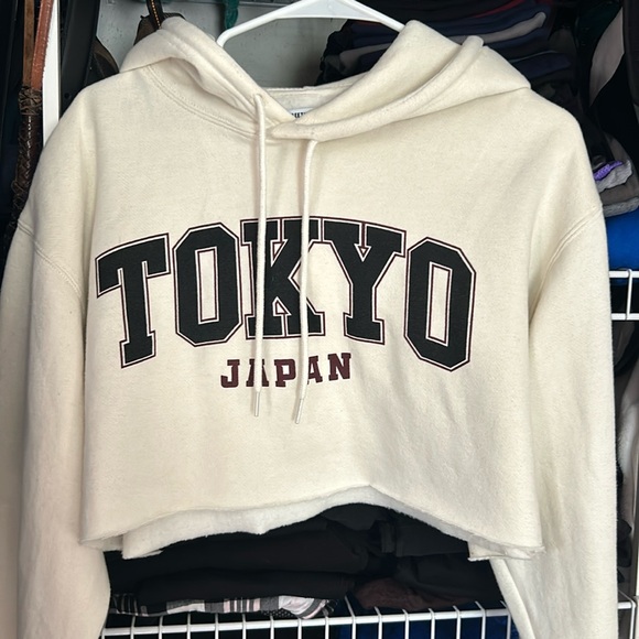 Streetwear Society Tops - Streetwear Society Active Sweatshirt Crop Top